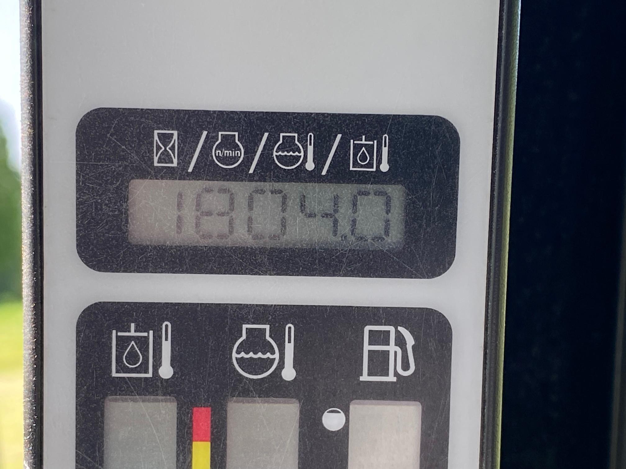 2011 NEW HOLLAND L220 - Image 8